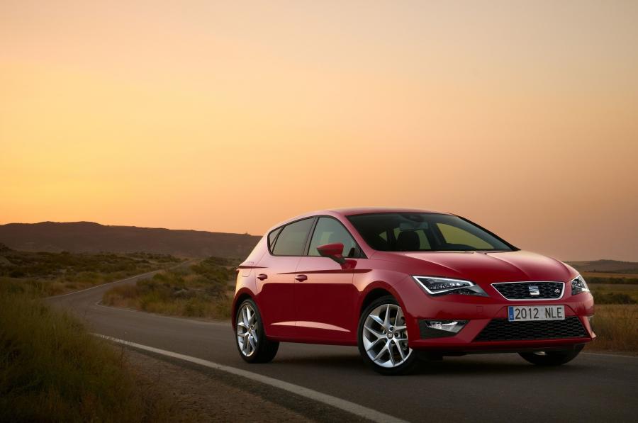  Seat Leon FR 5-Door 2012 года  (фото 7 из 16)